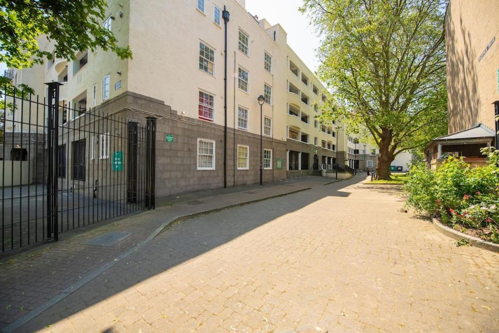 Charming 2 Bedroom Flat In The Heart Of Kings Cross, London Luaran gambar