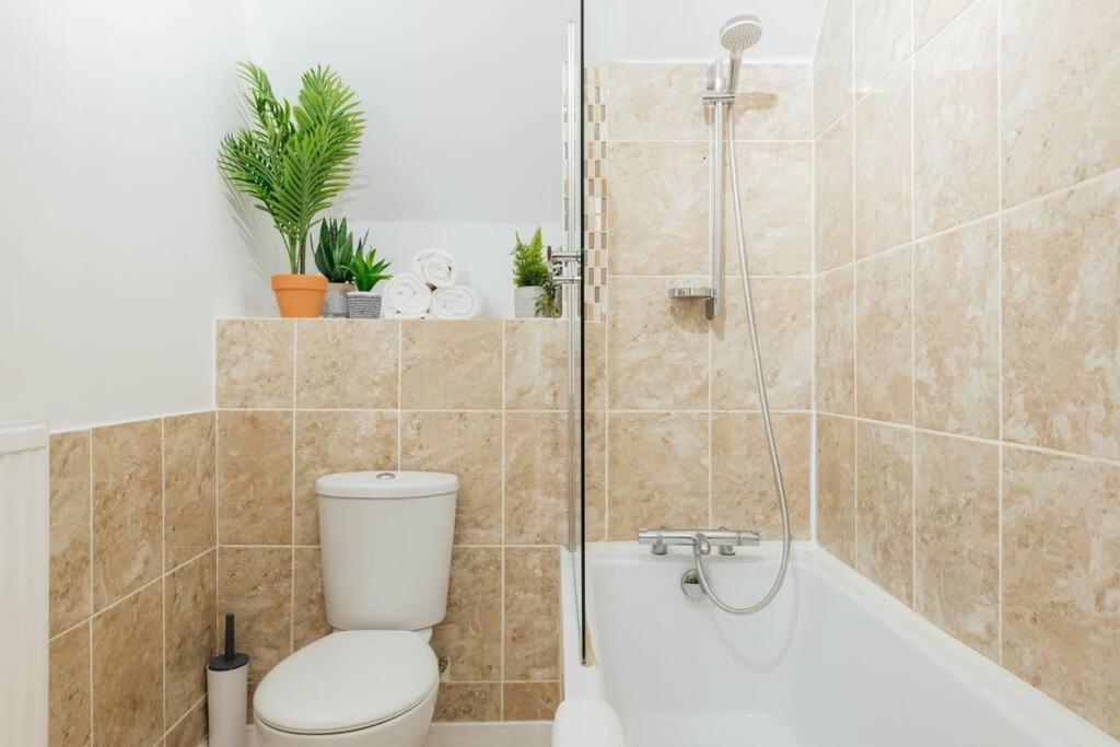Charming 2 Bedroom Flat In The Heart Of Kings Cross, London Luaran gambar